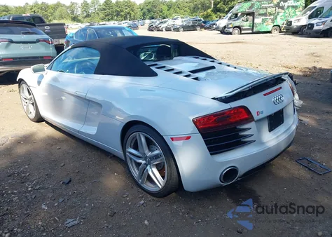 2014 Audi R8 4.2 z USA, uszkodzony, nr VIN WUAWUAFG9EN000133
